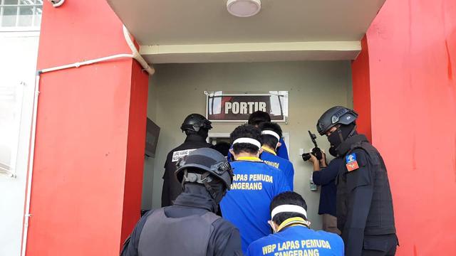 10 terpidana hukuman mati dipindah ke Lapas Nusakambangan.