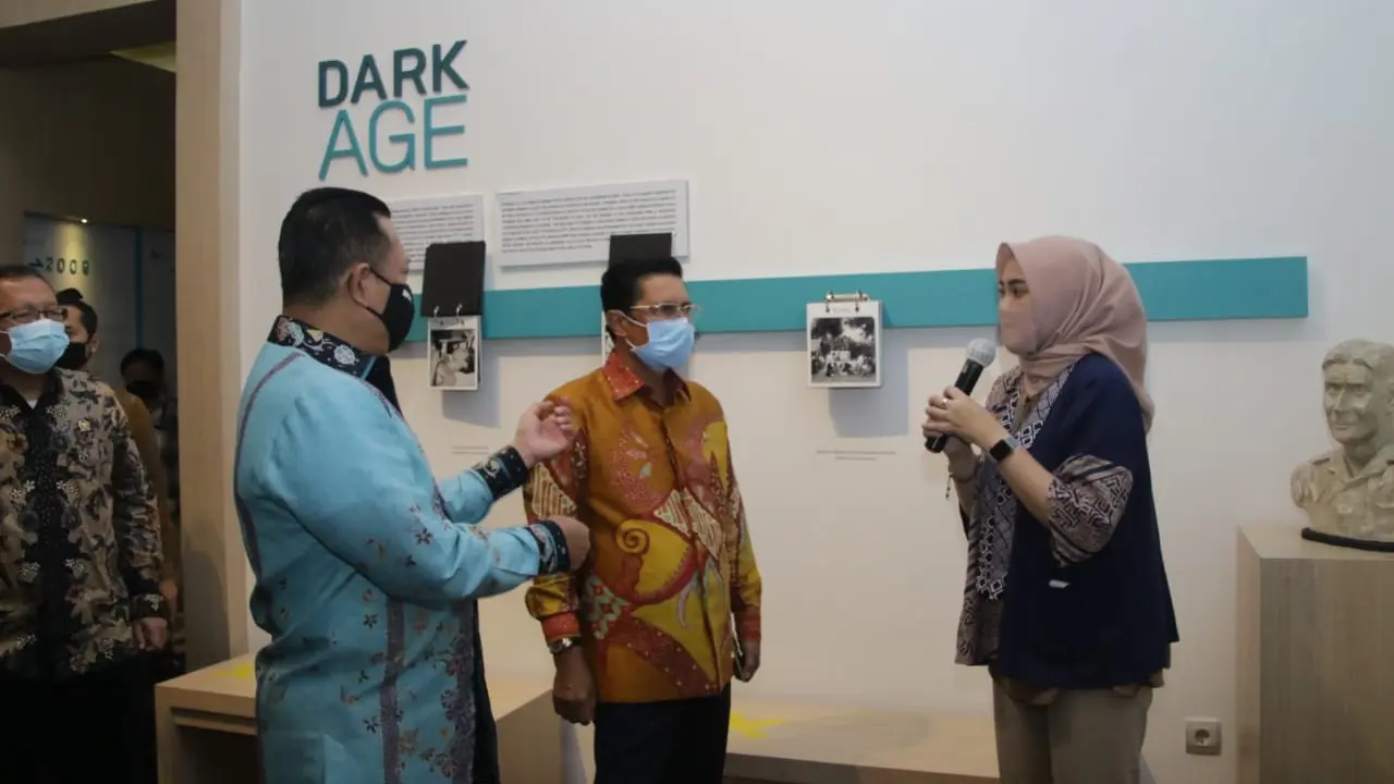 Fadel Muhammad kunjungan ke BUMN Biofarma di Bandung