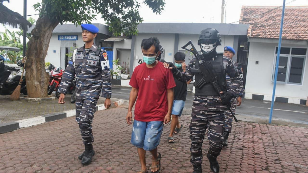 FOTO: TNI AL Gagalkan Penyelundupan 85 Ribu Benih Lobster di Banyuwangi
