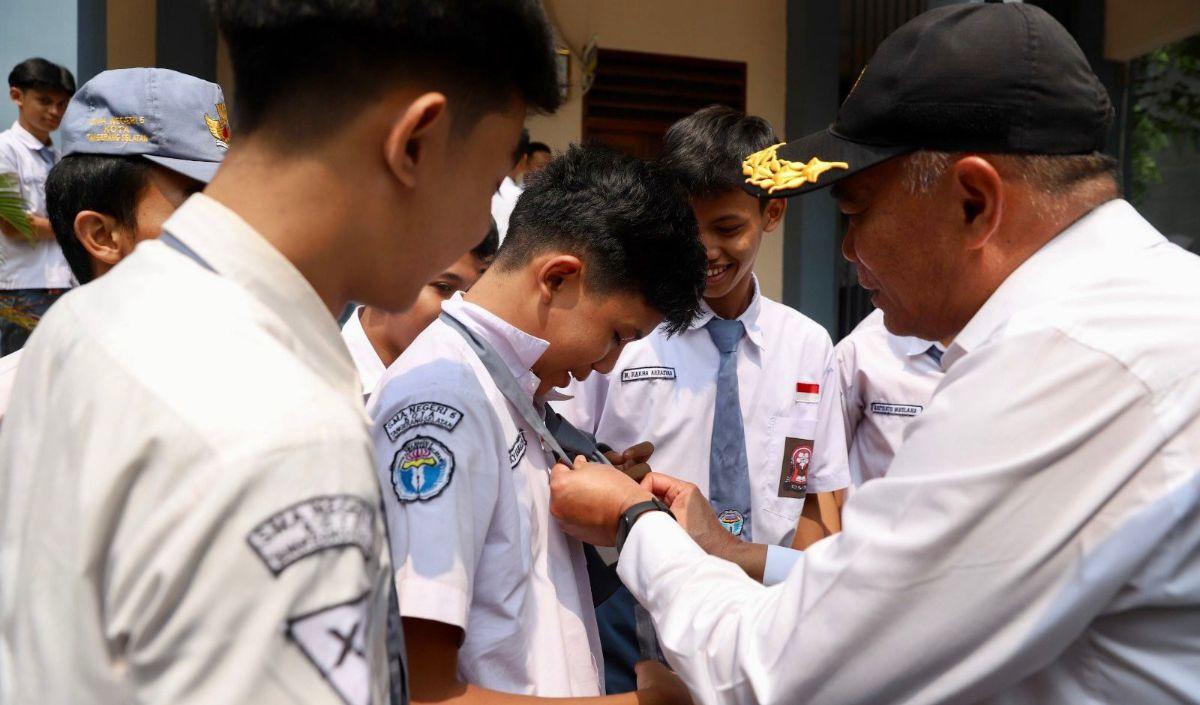 Wakil Ketua MPR Ahmad Muzani mengungkapkan, Presiden Jokowi mempertimbangkan menghapus kebijakan PPDB sistem zonasi pada masa pendidikan tahun depan.