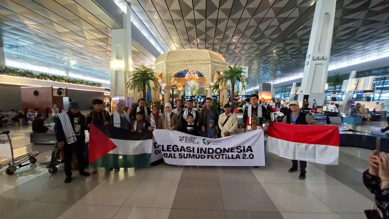 Kontingen Indonesia yang terdiri dari sejumlah relawan dan awak media bertolak dari Jakarta pada Selasa (28/4/2026) menuju Turki untuk bergabung dalam misi kemanusiaan internasional Global Sumud Flotilla 2026.