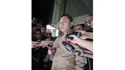 Selasa (24/6/14), Zulkifli Hasan menjalani pemeriksaan di KPK sebagai saksi penyidikan kasus dugaan suap rekomendasi tukar menukar kawasan hutan di Bogor. (Liputan6.com/Johan Tallo)