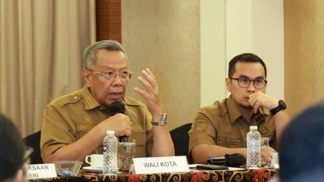 Bakal Maju Lagi di Pilkada Tangsel, Benyamin Tetap Gandeng Pilar Saga?