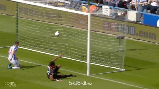 Aubameyang membawa Arsenal taklukkan Huddersfield 1-0 dalam pekan terakhir Premier League. This video is presented by Ballball.