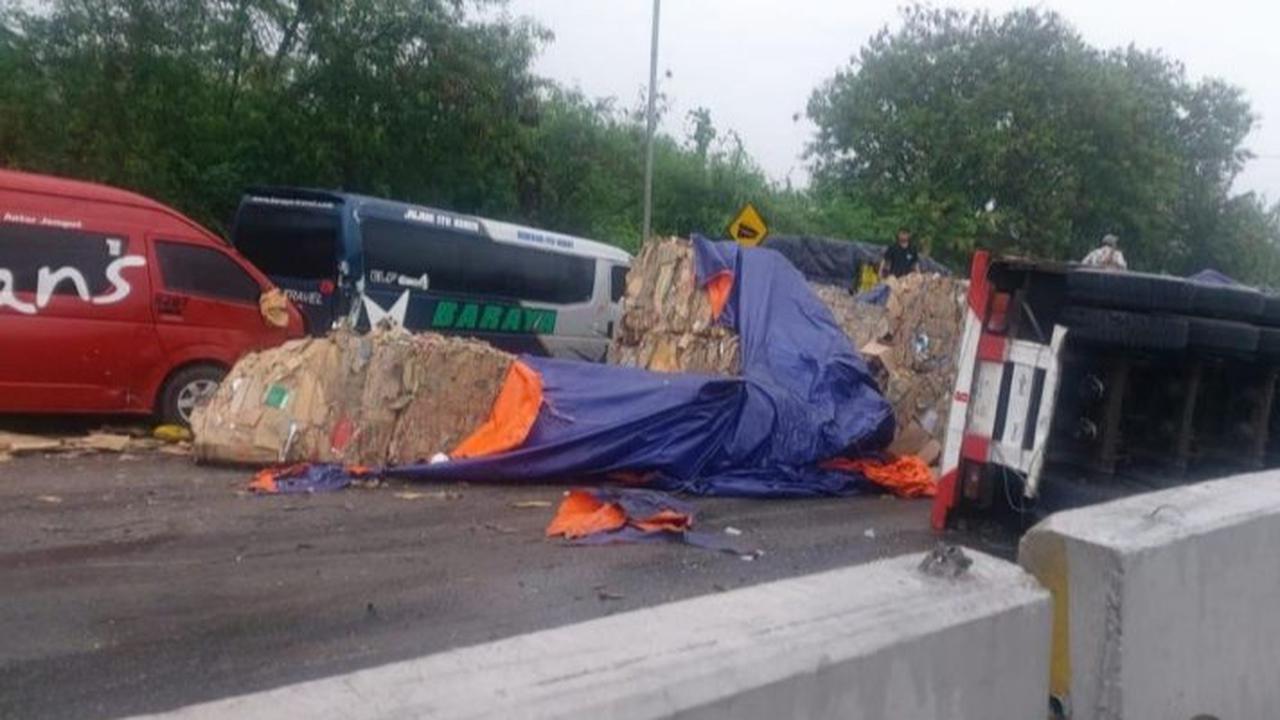 Polisi Amankan Supir Truk Terkait Kecelakaan Beruntun di Tol Cipularang