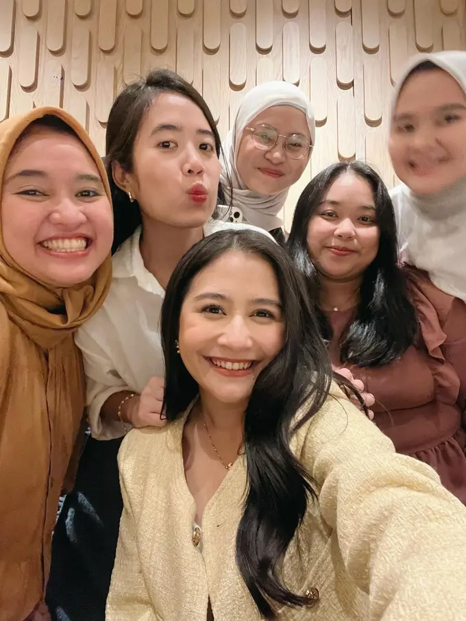 Prilly Latuconsina bukber (Instagram/prillylatuconsina96)
