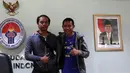 Evan Dimas bersama sahabatnya Fuguh Pangestu yang menemaninya selama di Spanyol. (Bola.com/Nicklas Hanoatubun)