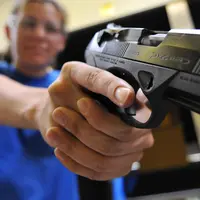 Tak sabar menunggu kelanjutan nasibnya, seorang korban salah tembak polisi akhirnya kirim surat ke Jokowi.