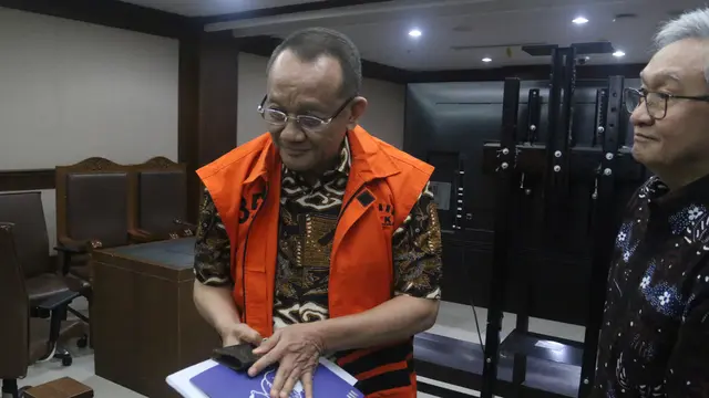 Jalani Sidang Perdana, Mantan Sekretaris MA Nurhadi Didakwa Pencucian Uang