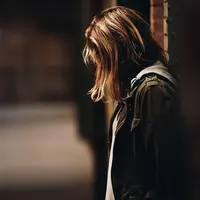 Ilustrasi sedih, kecewa. (Photo by Eric Ward on Unsplash)