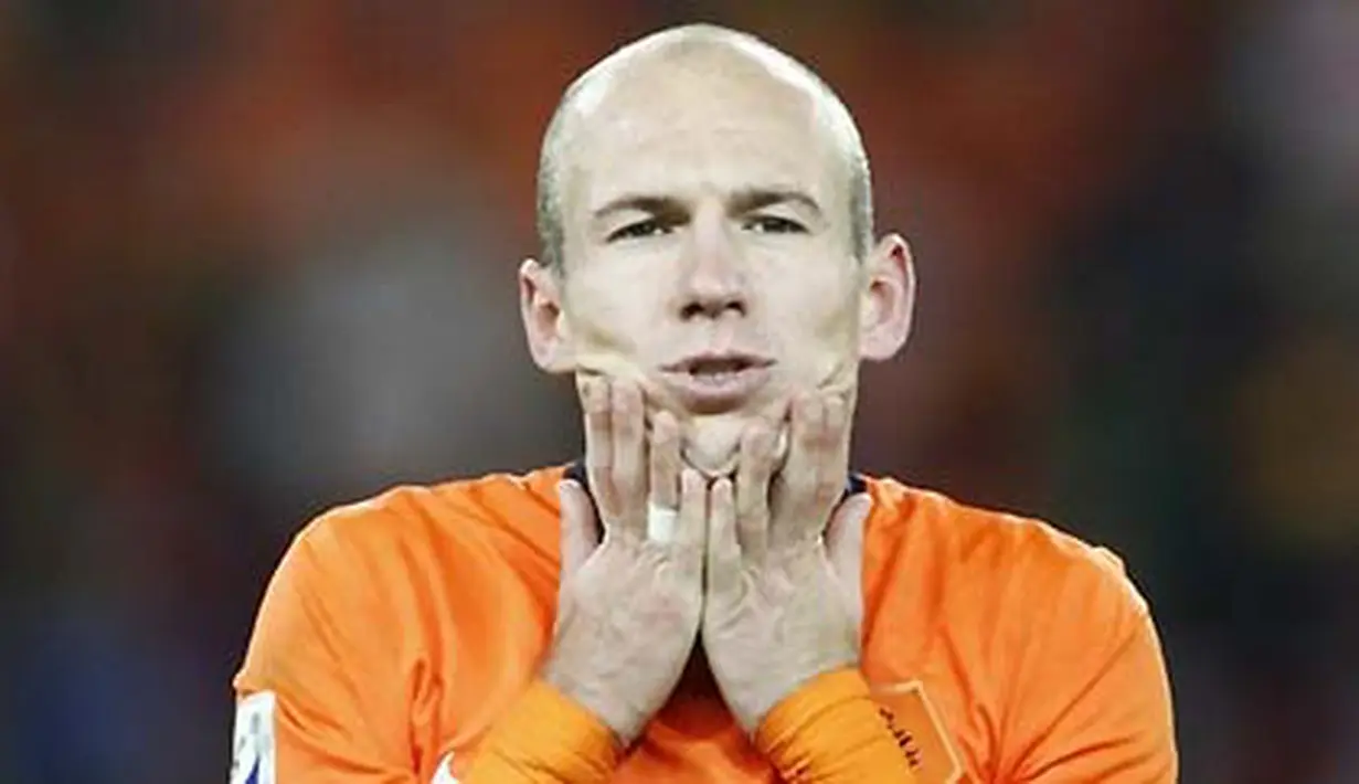 Kekecewaan striker Belanda Arjen Robben seusai kekalahan timnya 0-1 dari Spanyol di final PD 2010 di Soccer City Stadium, Johannesburg, 11 Juli 2010. AFP PHOTO / THOMAS COEX