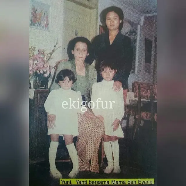 6 Potret Lawas Yuni Shara dan Krisdayanti, Bukti Kompak Sedari Dulu