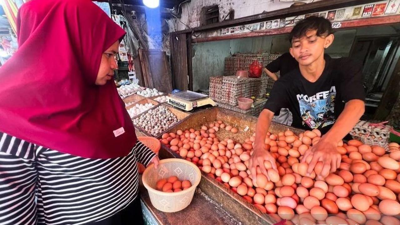 Harga Pangan Nasional Terkini: Cabai Rawit Rp49.800/Kg, Telur Ayam Rp31.600/Kg