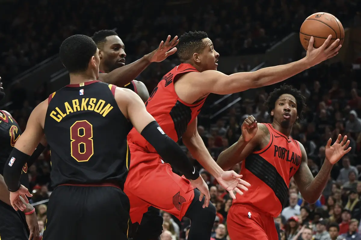 Aksi CJ McCollum saat Blazers kalahkan Cavaliers