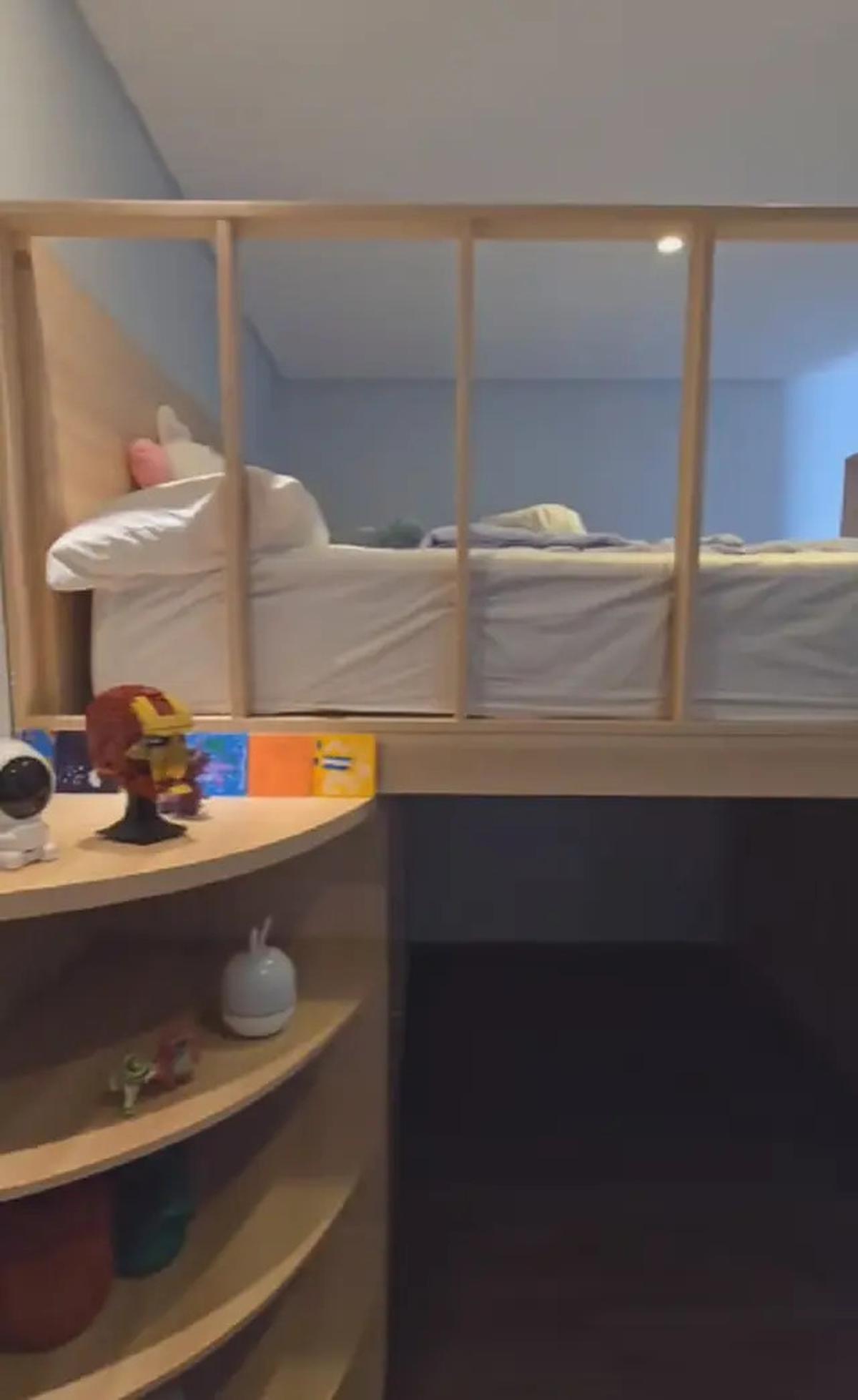 9 Potret Kamar Anak Dahlia Poland dengan Desain Mezzanine, Ceria dan Nyaman