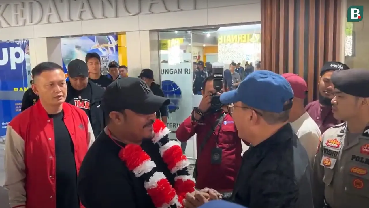 Skuad Malut United disambut meriah di Bandara Sultan Babullah, Ternate