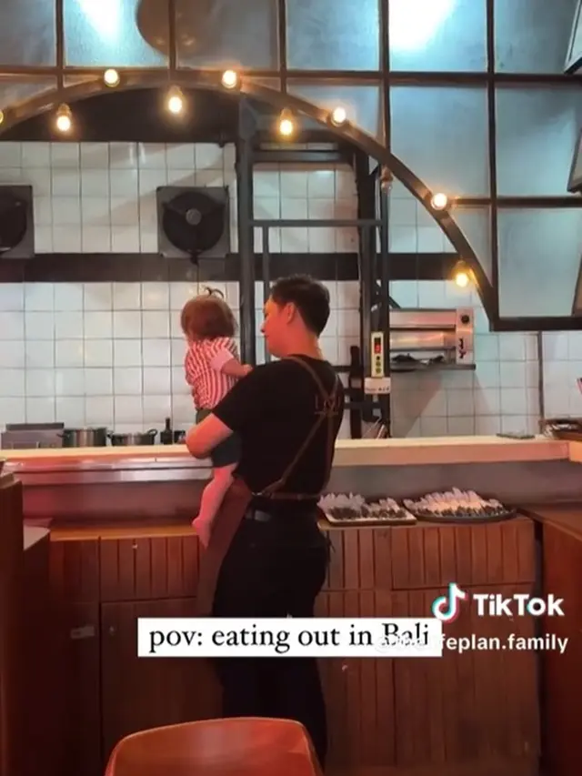 Turis Asing