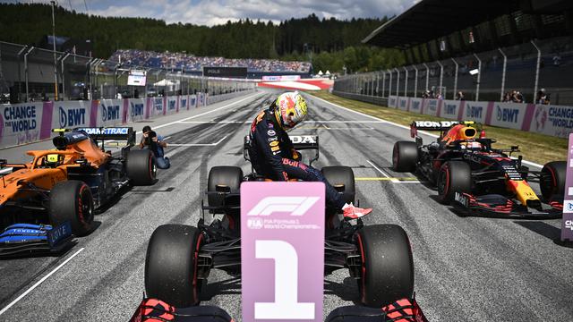 Pembalap Red Bull Racing, Max Verstappen, menjadi pole position untuk F1 GP Austria di Sirkuit Red Bull Ring, Spielberg, Austria, Sabtu (3/7/2021).