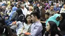 Keluarga korban kecelakaan pesawat Lion Air JT 610 usai pemaparan evaluasi proses evakuasi di Krisis Center, Jakarta, Senin (5/11). Konfrensi pers tersebut memberikan hasil perkembangan terkini mengenai pencarian korban. (Liputan6.com/Immanuel Antonius)