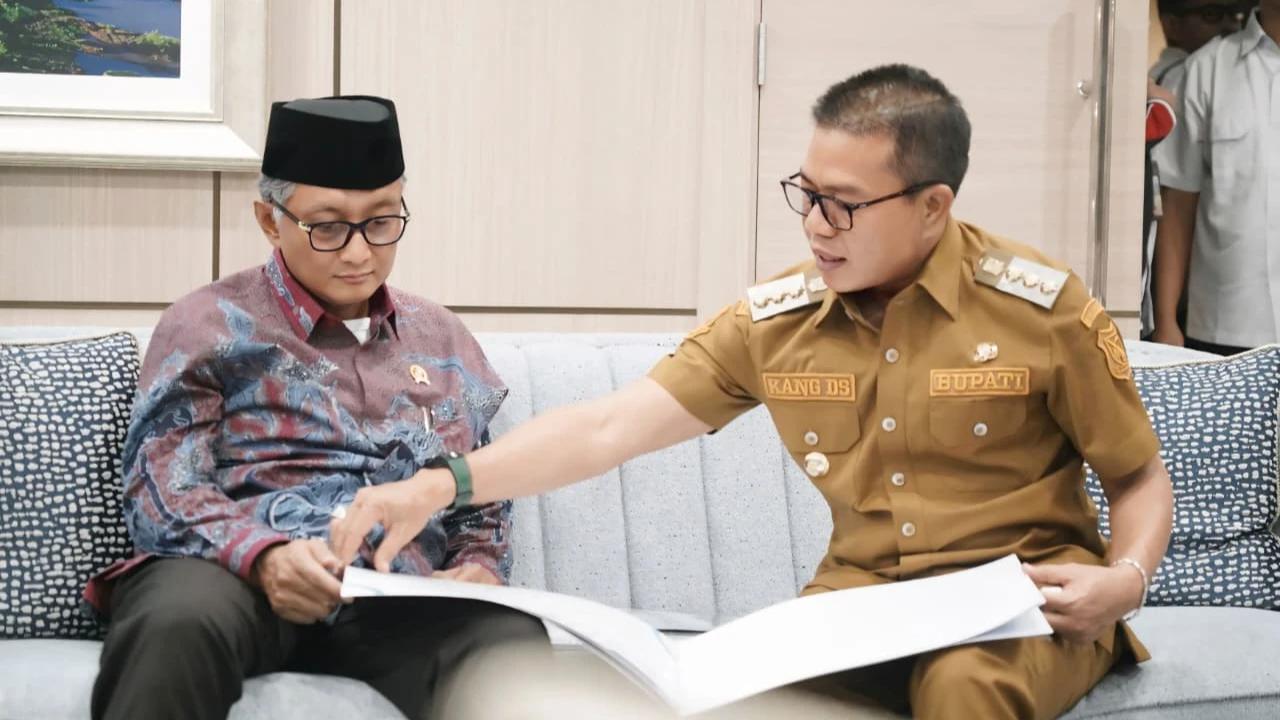 Atasi Banjir Bandung, Bupati Ajukan Tiga Program Prioritas ke Menteri PU