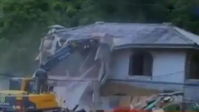 VIDEO: Sudah Dibongkar, Vila Liar di Puncak Dibangun Kembali?