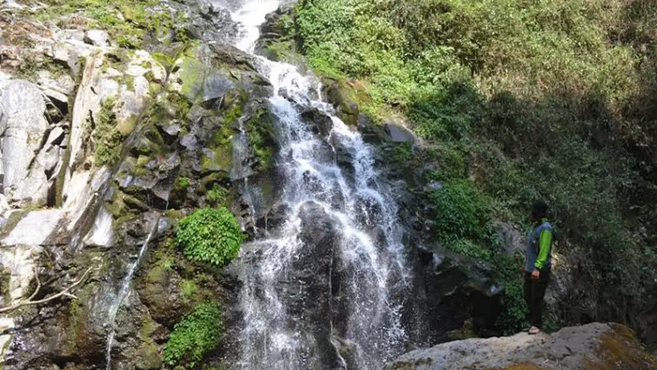 Menikmati 3 Air Terjun hingga Pengamatan Satwa di Coban Trisul