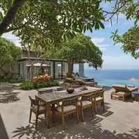 Masing-masing penghargaan mewakili kualitas layanan yang dihadirkan dan komitmennya dalam menerapkan praktik pariwisata berkelanjutan.