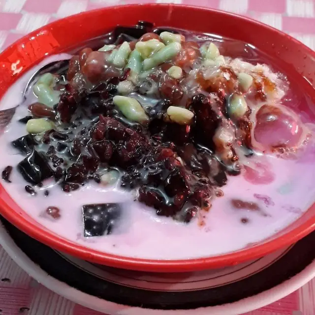 ilustrasi minuman unik khas Sumatera Barat yang bisa menyehatkan badan/travelingyuk.com