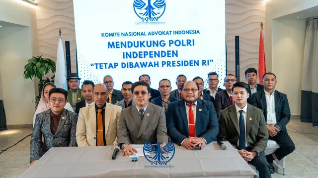 Komite Nasional Advokat Indonesia (KNAI) menolak wacana penempatan Kepolisian Negara Republik Indonesia (Polri) di bawah kementerian.