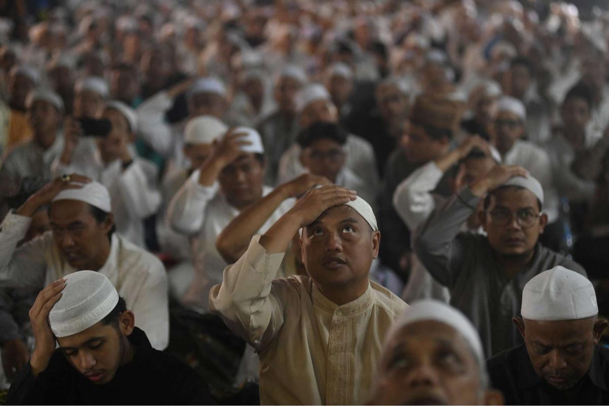 Ribuan jemaah berburu malam Lailatul Qadar di Bogor