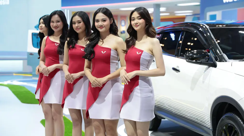 Pesona SPG Menemani Deretan Mobil Baru di GIIAS 2026
