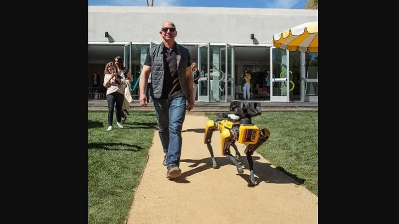 Anjing robotik milik Jeff Bezos