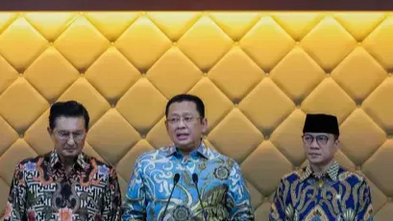 Ketua MPR Bambang Soesatyo (Bamsoet) resmi membuka Sidang Tahunan MPR/DPR/DPD di Kompleks Parlemen Senayan, Rabu (16/8). Bamsoet mengawali pidatonya dengan menyampaikan pantun soal koalisi Pilpres 2024.