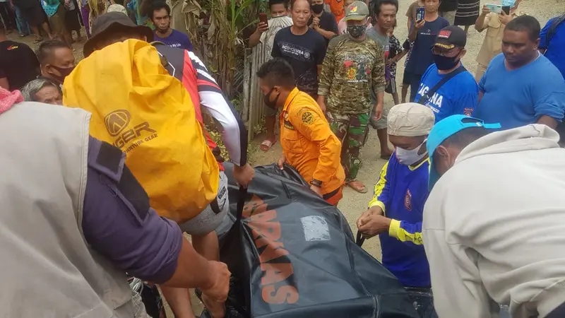 Nord Singging, kakek berusia 74 tahun ditemukan mengapung di perairan laut teluk tomini.(Liputan6.com/Arfandi Ibrahim)