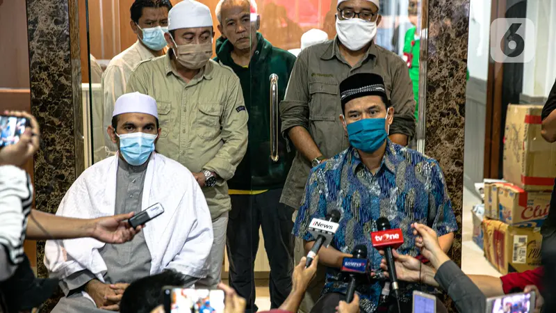 FOTO: FPI Bantah Tudingan Penyerangan Terhadap Polisi