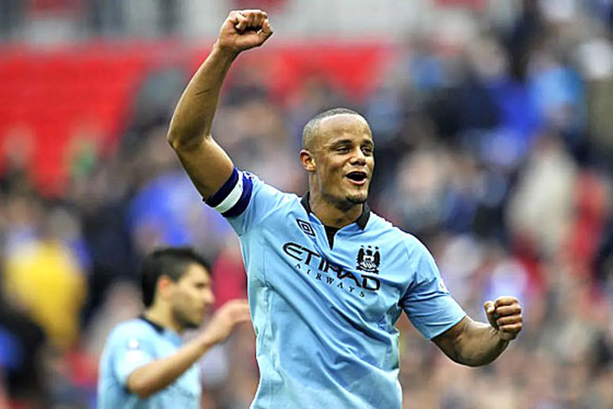 kompany-130806b.jpg