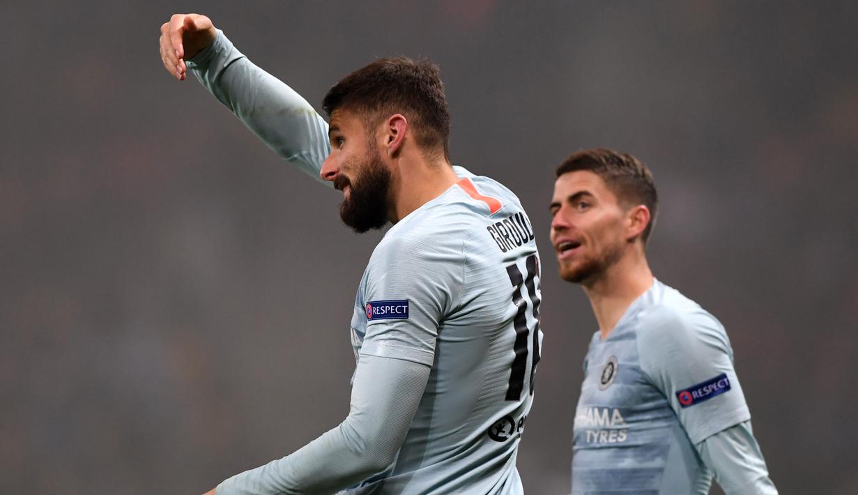 Oliver Giroud melakukan selebrasi usai mencetak gol ke gawang Bate Borisov di laga lanjutan Grup L Liga Europa 2018/19 yang berlangsung di Stadion Borisov Arena (9/11). Chelsea menang 1-0 (AFP/Kirill Kudrayavsev