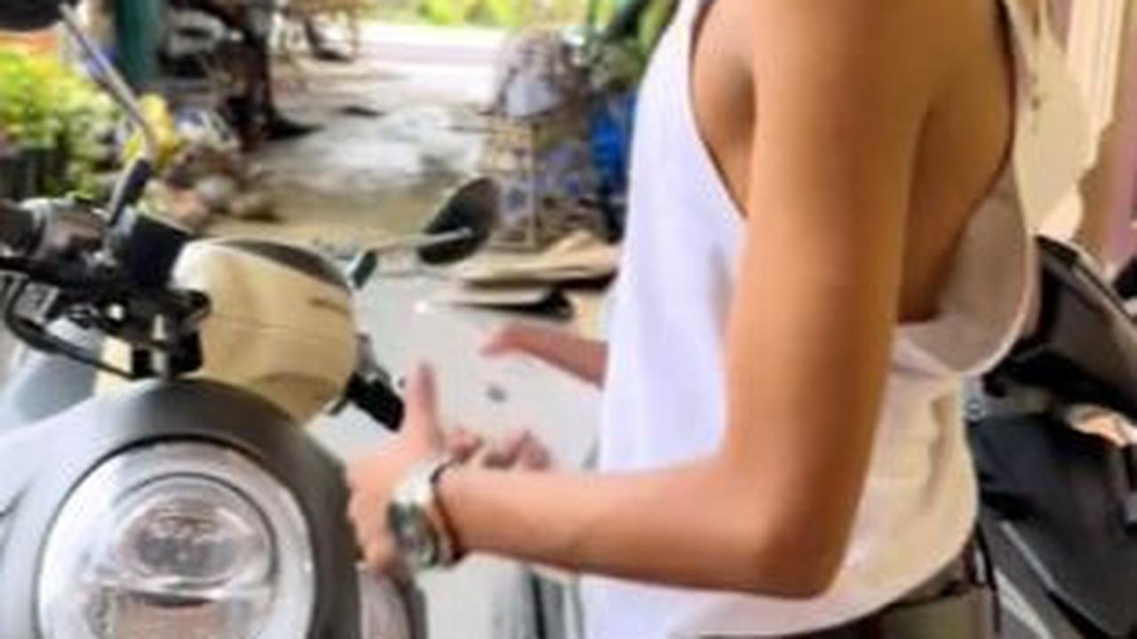 Wajib Tanda Tangani Perjanjian, ini Momen Wanita Beri Kado iPhone untuk Adik Laki-Lakinya, Suratnya Jadi Sorotan