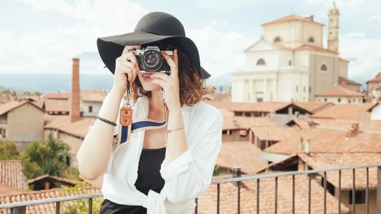Traveling Sendiri? Waspada 5 Penipuan yang Sering Mengintai Anda
