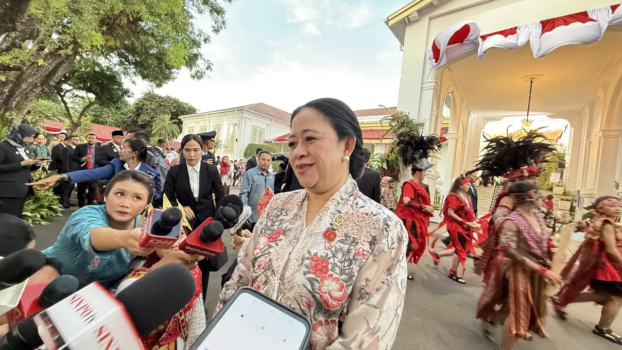 Ketua DPP PDI Perjuangan (PDIP) Puan Maharani di Halaman Istana Merdeka Jakarta, Minggu (17/8/2025) (Liputan6.com/Lizsa Egeham)