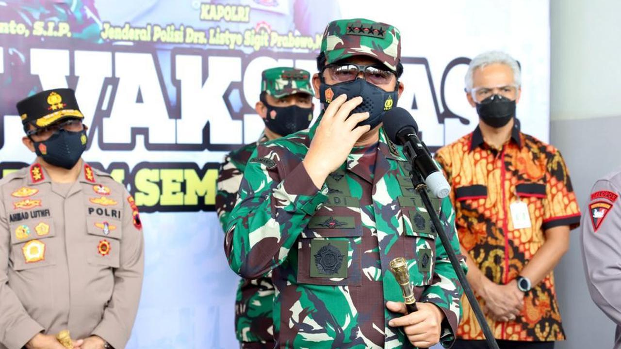 Kapolri Jenderal Pol Listyo Sigit Prabowo dan Panglima TNI Marsekal TNI Hadi Tjahjanto, saat sambangi Kota Semarang terkait penanganan Covid-19. (Foto: Liputan6.com/Humas Polda Jateng)