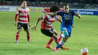 Kena Gejala DB, Tantan Absen pada Laga Bali United Vs Persib