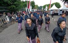 Ulang Tahun, Sultan Hamengku Buwono X Sambut 12.000 Warga Selama 3 Jam