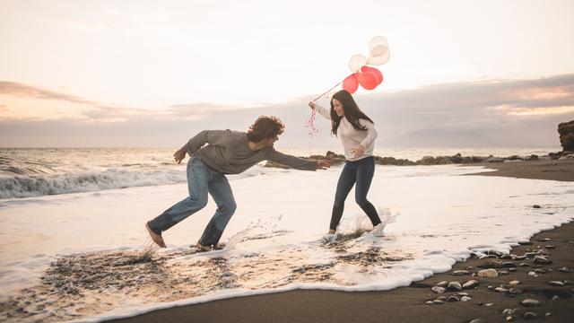 Ilustrasi cinta, pasangan, harmonis