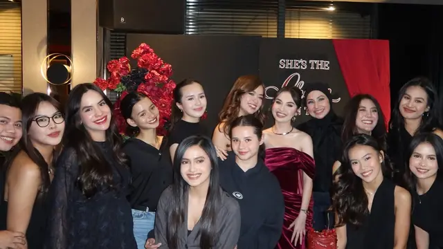 Steffi Zamora saat Hadir di Pesta Ulang Tahun Elina Joerg pakai baju hitam sesuai dresscode. [@steffizamoraaa]