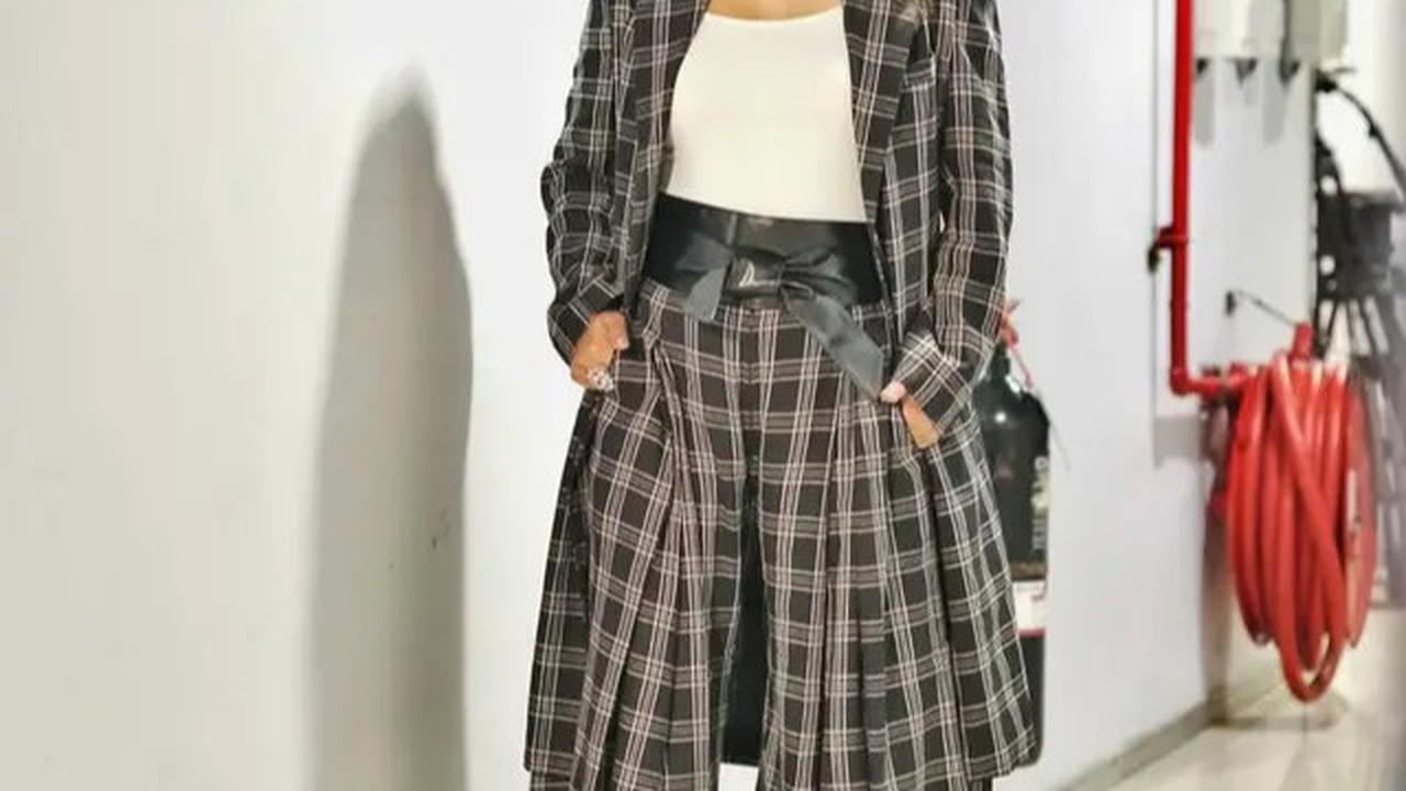 8 Inspirasi Blazer ala Soimah, Tampil Powerful dan Artistik