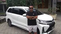 Erix Soekamti bersama new Toyota Avanza. (Merdeka.com)