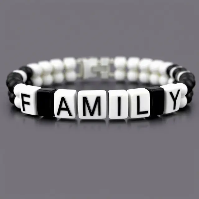 Model Gelang dari Manik-Manik Huruf