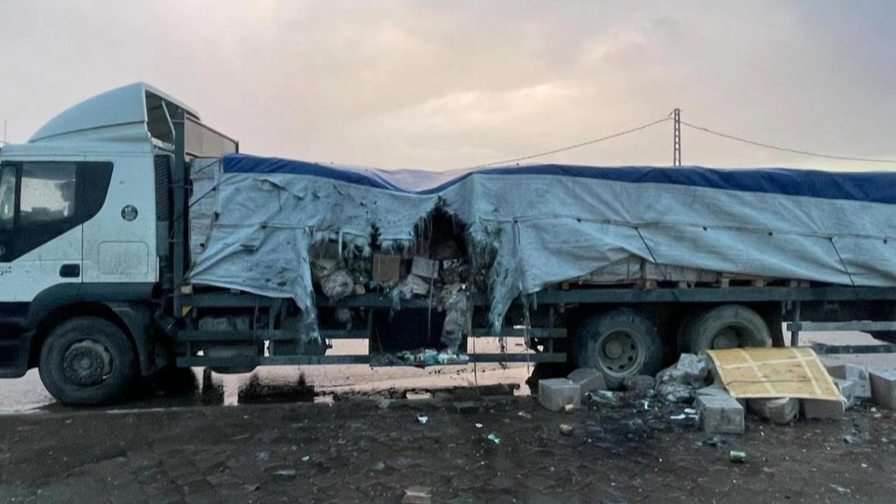 Israel Bantu Geng Penjarah dan Serang Konvoi Truk Bantuan Kemanusiaan ke Gaza, Enam Orang Tewas