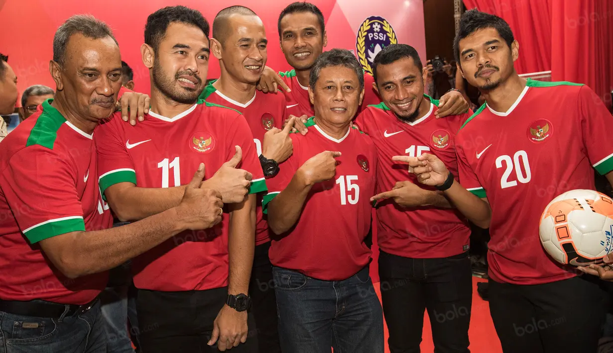 Mantan kapten Timnas Indonesia paling senior yang hadir dalam kongres ini adalah Herry Kiswanto (tengah), kapten Timnas Indonesia pada 1985 hingga 1987. (Bola.com/Vitalis Yogi Trisna)